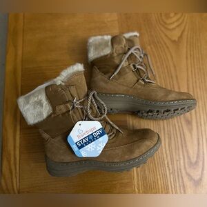 NIB Bare Traps AERO Winter Boots 7 WHISKEY with Stay Dry System